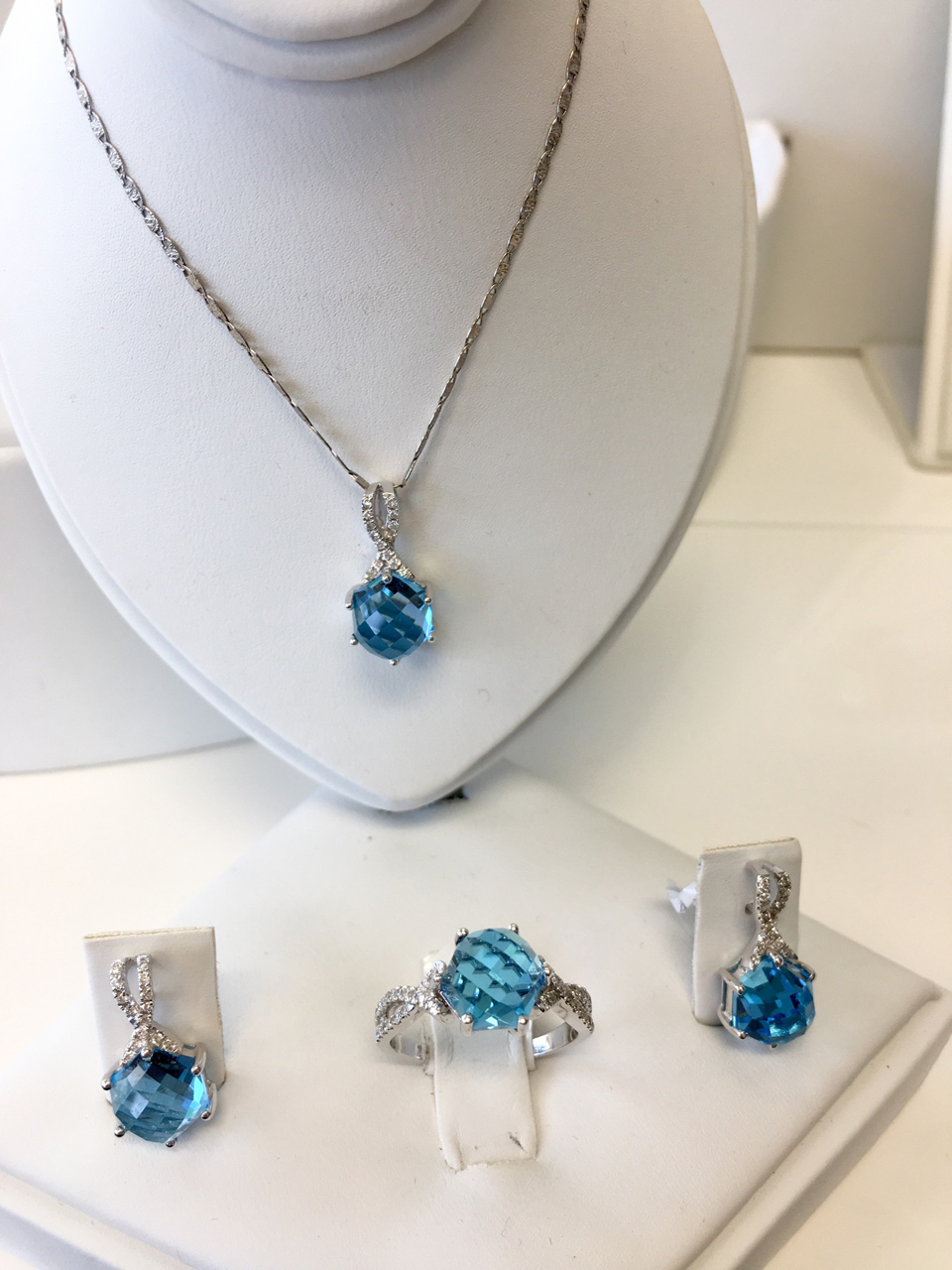 Blue Topaz Jewelry Set With Ring, Necklace And Pendant | J. Wiesner ...